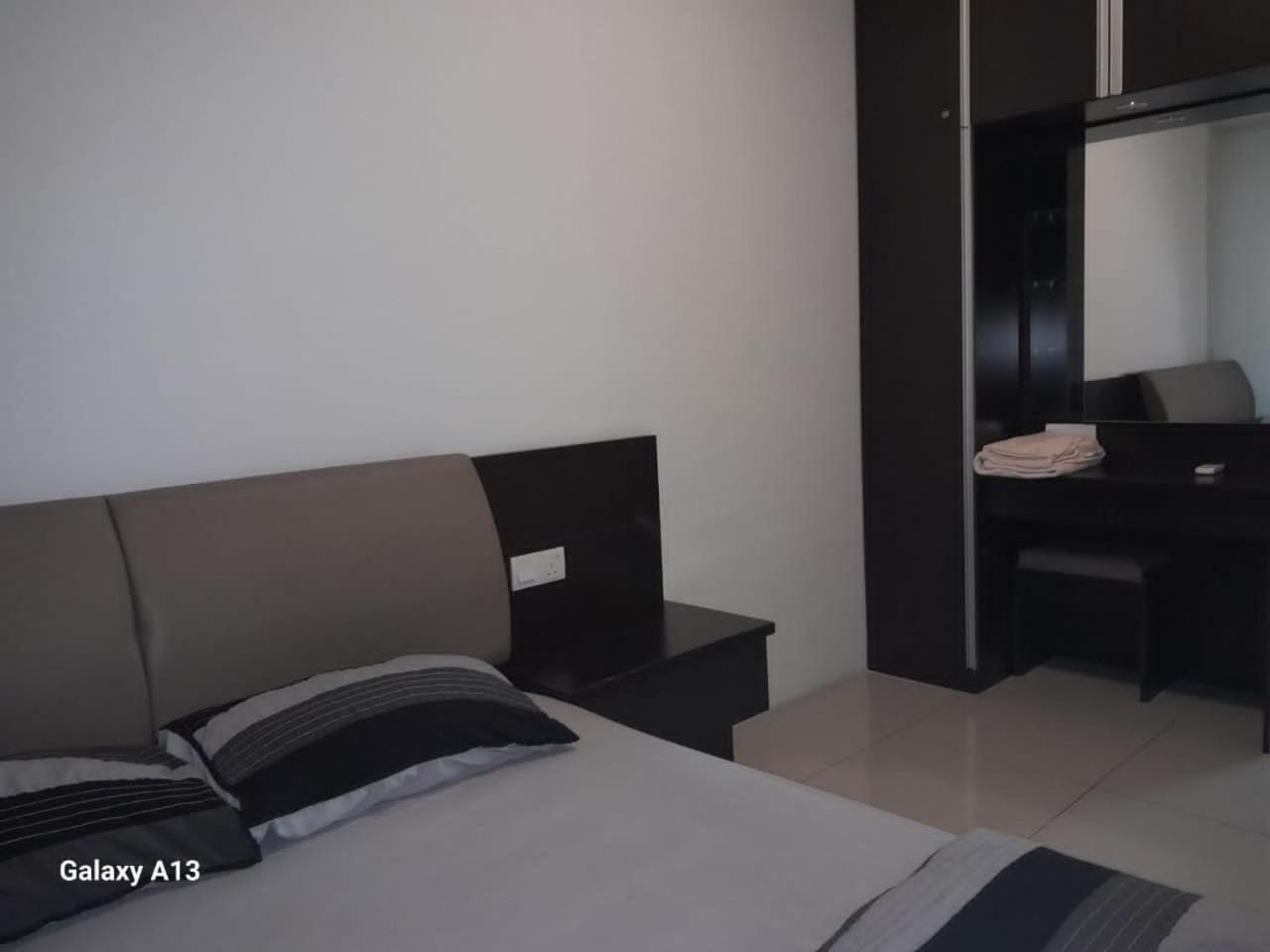 K. Riverfront Apartment Ipoh Exterior foto